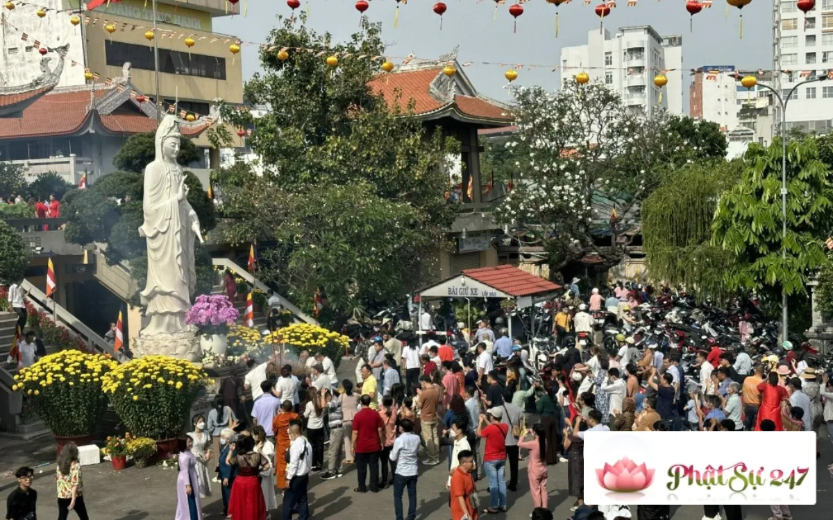 Nên Đi Chùa Vào Những Ngày Nào Trong Tháng?